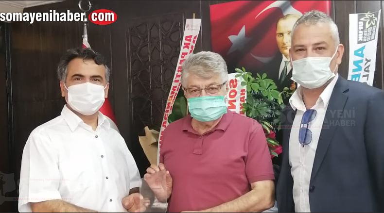 Ali Ayan’a bir tebrik ziyareti de Hastane yöneticilerinden