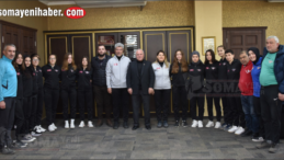 Soma ve Akhisar Belediyelerinden kadın futbolculara pozitif ayrımcılık